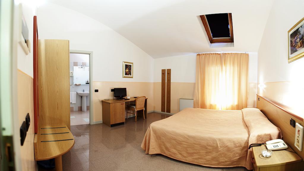 Master Hotel Castelvetro Piacentino Exteriér fotografie