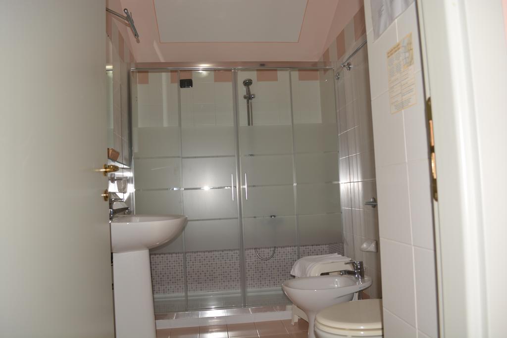 Master Hotel Castelvetro Piacentino Exteriér fotografie
