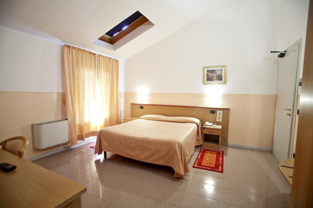 Master Hotel Castelvetro Piacentino Exteriér fotografie