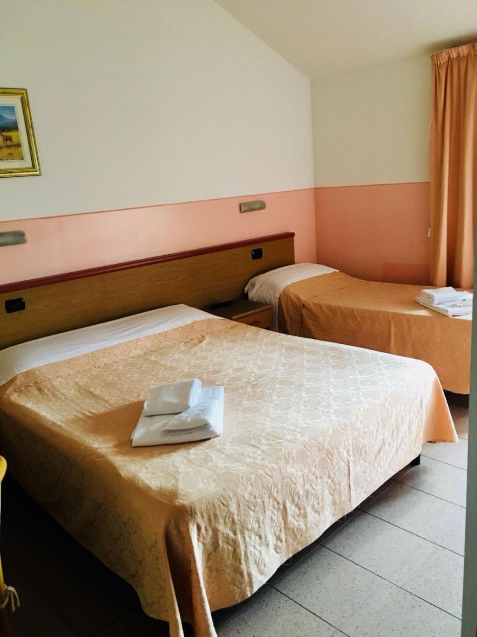 Master Hotel Castelvetro Piacentino Exteriér fotografie